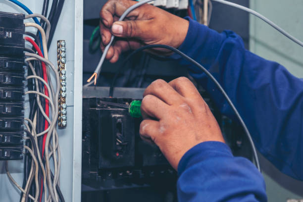 Best Affordable Emergency Electrician  in Chamberlain, SD